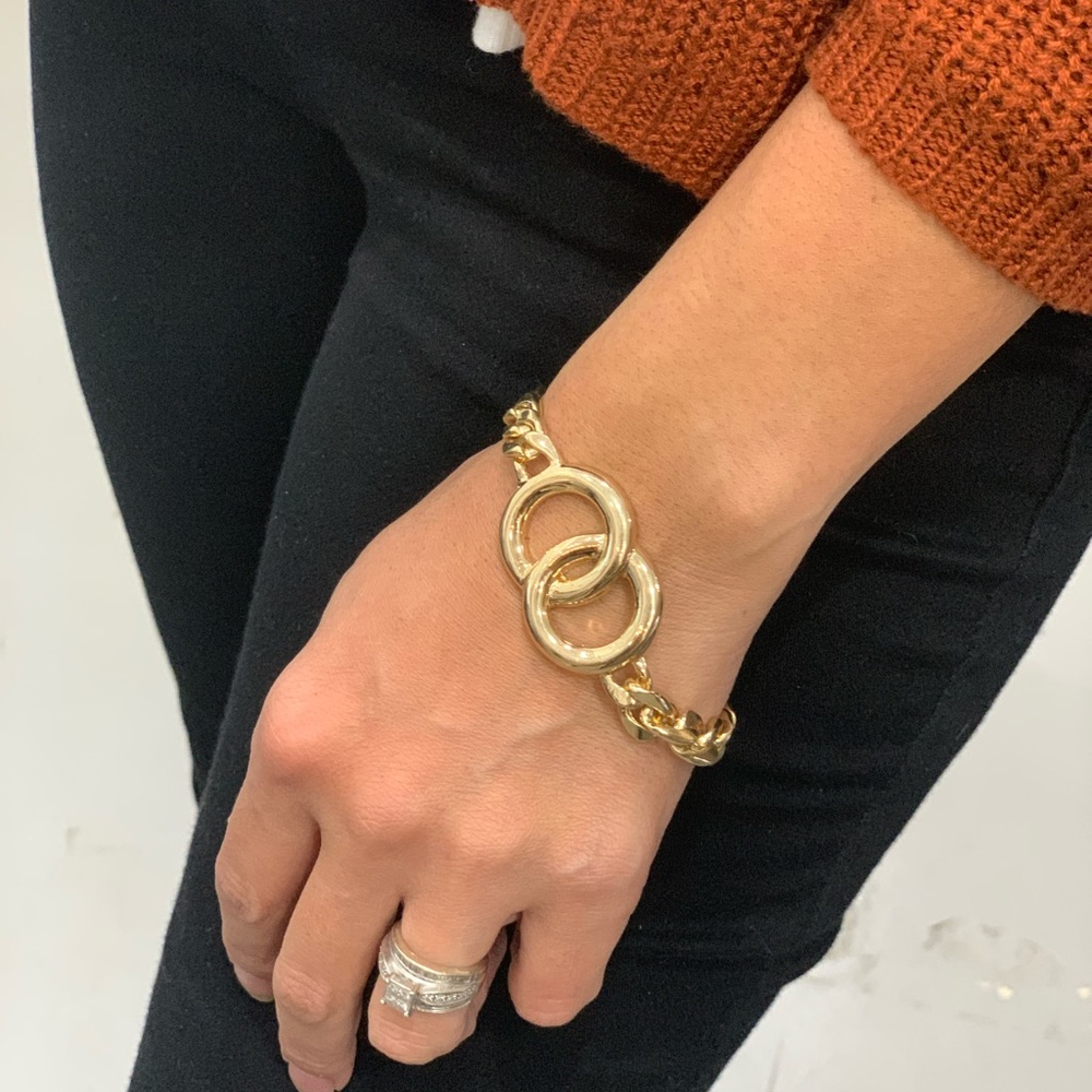 Gold double circle chain bracelet - Picture 5 of 7